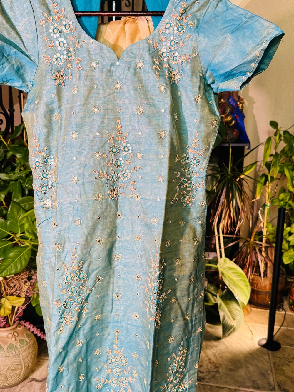 Elegant Light Blue Embroideredu Women's Salwar Kameez. New -no tags